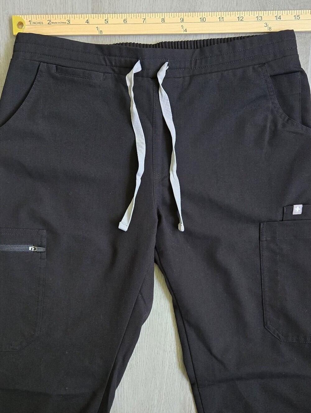 Figs Technical Collection -  Unisex Black cargo scrub pants, size S - Picture 17 of 17